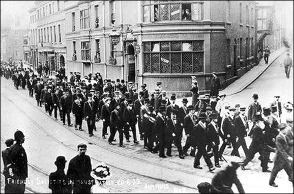 march passes king's head 1909