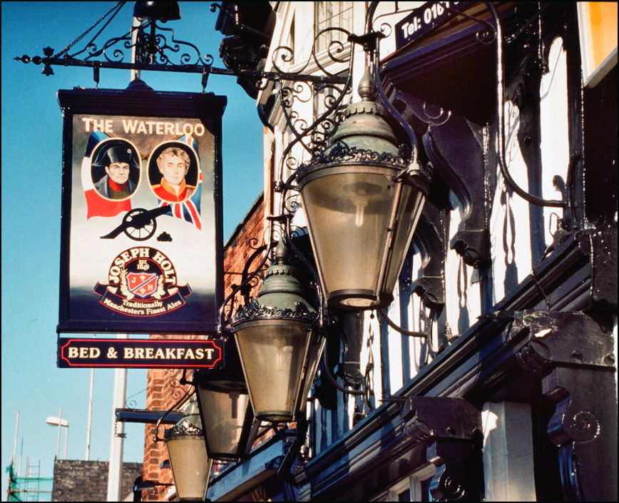 waterloo inn sign