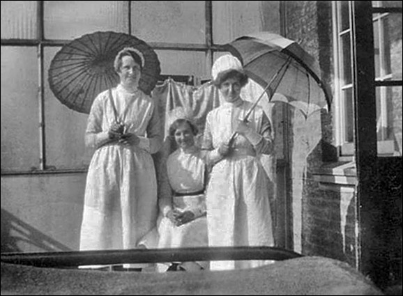 infirmary nurses 1928