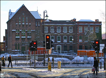 dee house in the snow