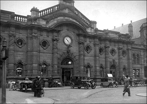 market facade 1920s