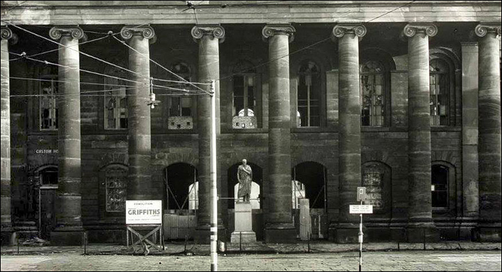 customs house facade 1947